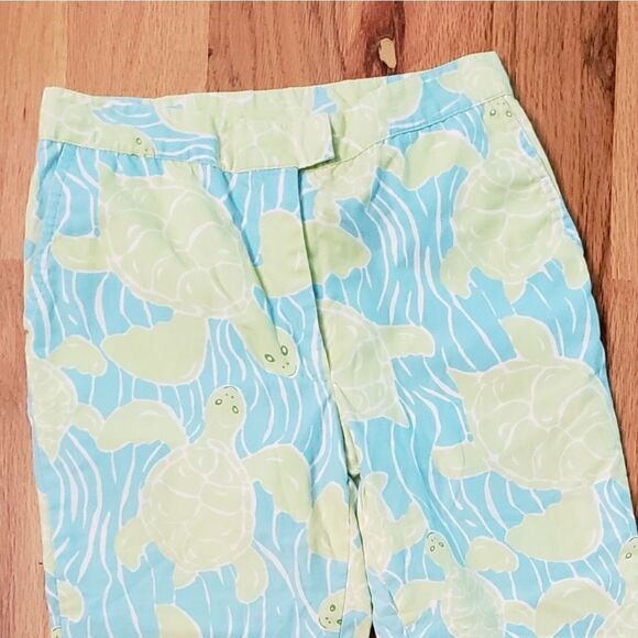 Lilly Pulitzer Myrtle Turtle Print Crop Pants - Picture 4 of 6